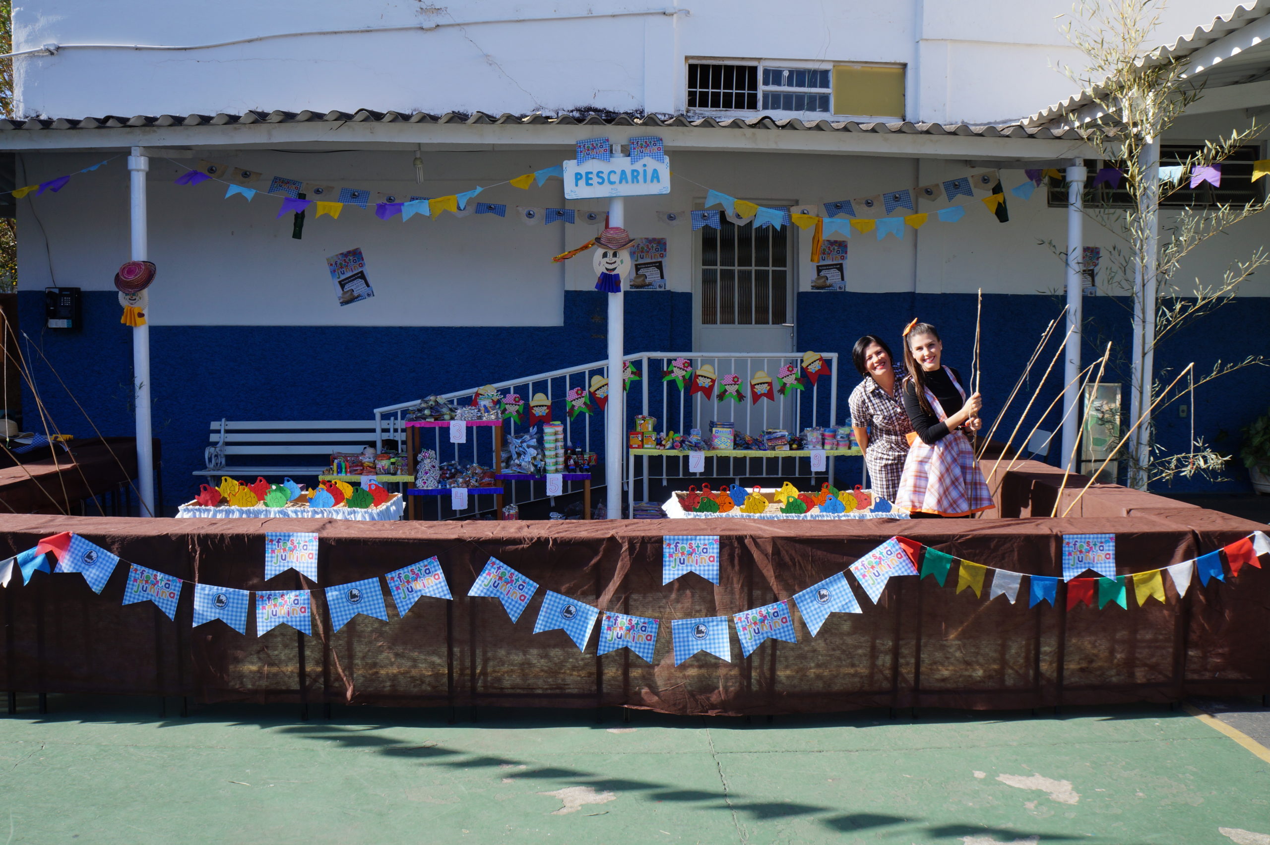 festa junina escolar vs festa junina tradicional