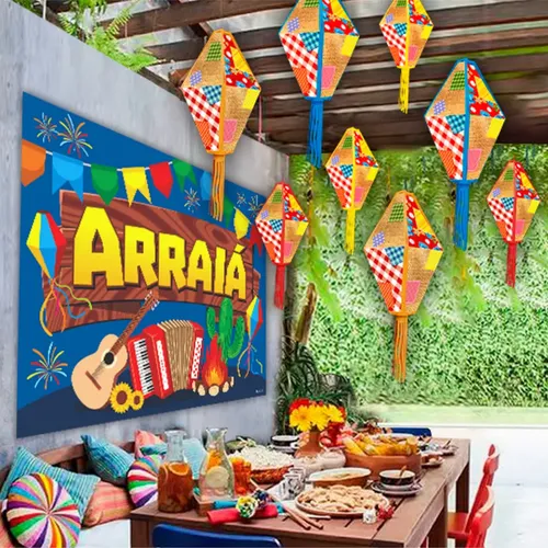 ideias de decoração junina com garrafa PET e EVA