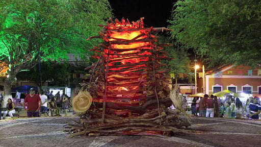 fogueira real vs fogueira decorativa festa junina