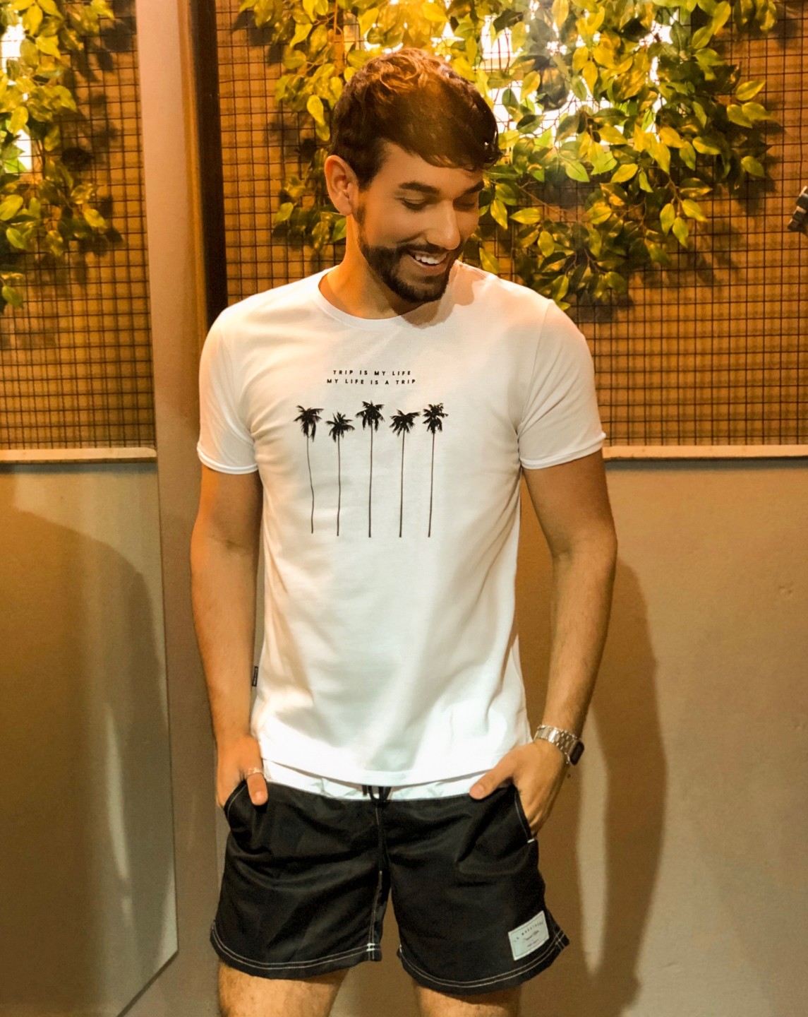 Moda Feminina Universitária 2025: Tendências para Arrasar nas Festas