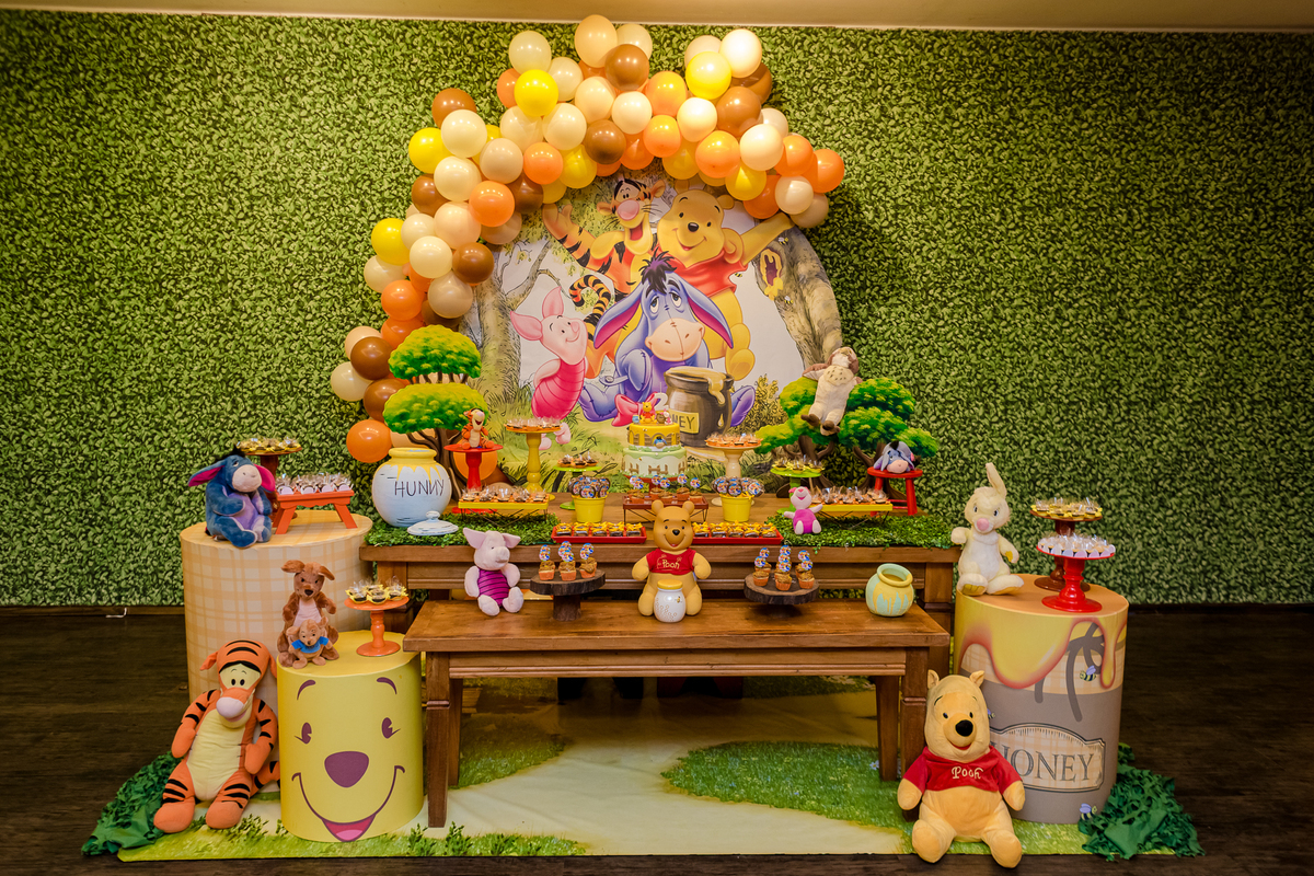 Onde encontrar kits de decoração Ursinho Pooh para alugar