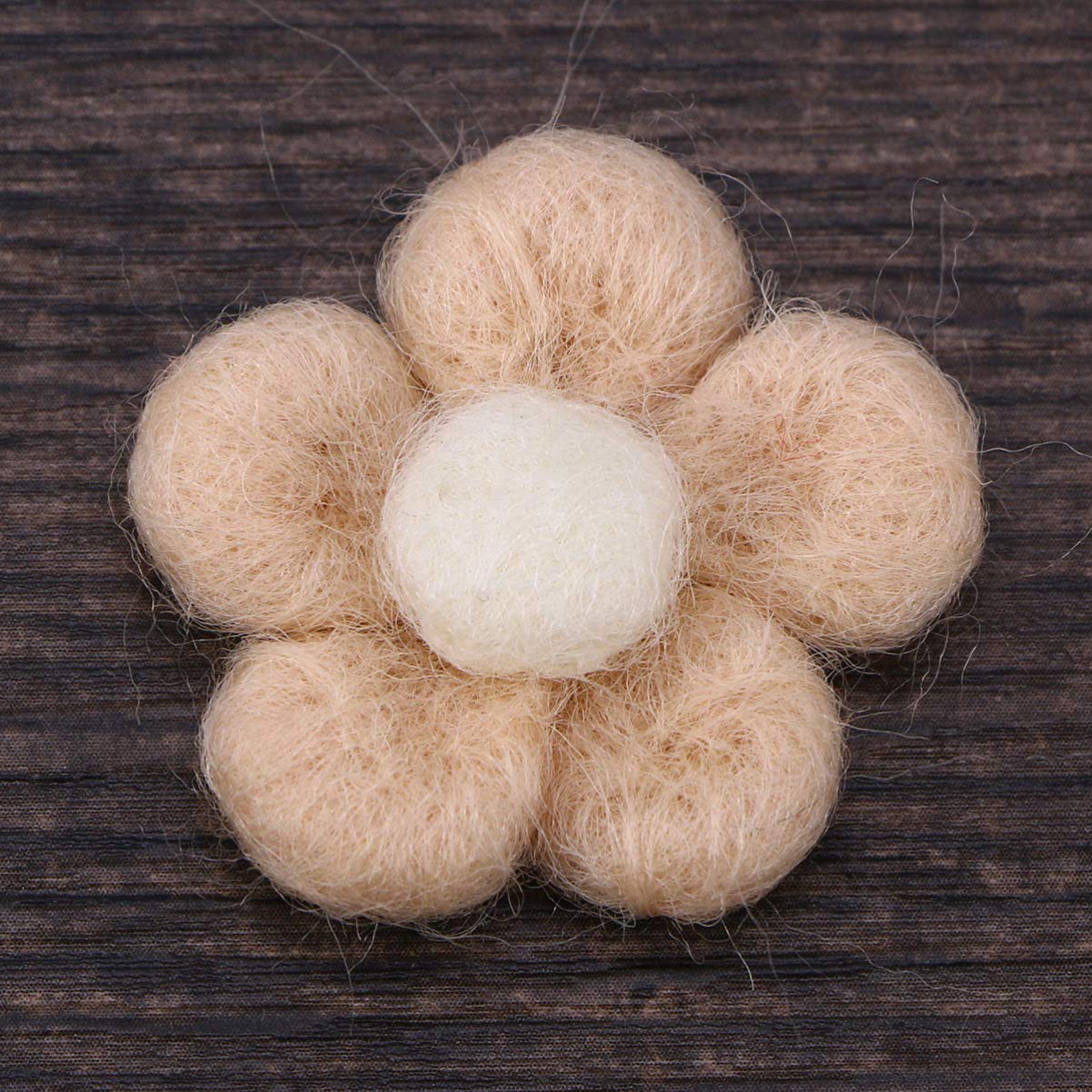 flor de feltro para cabelo