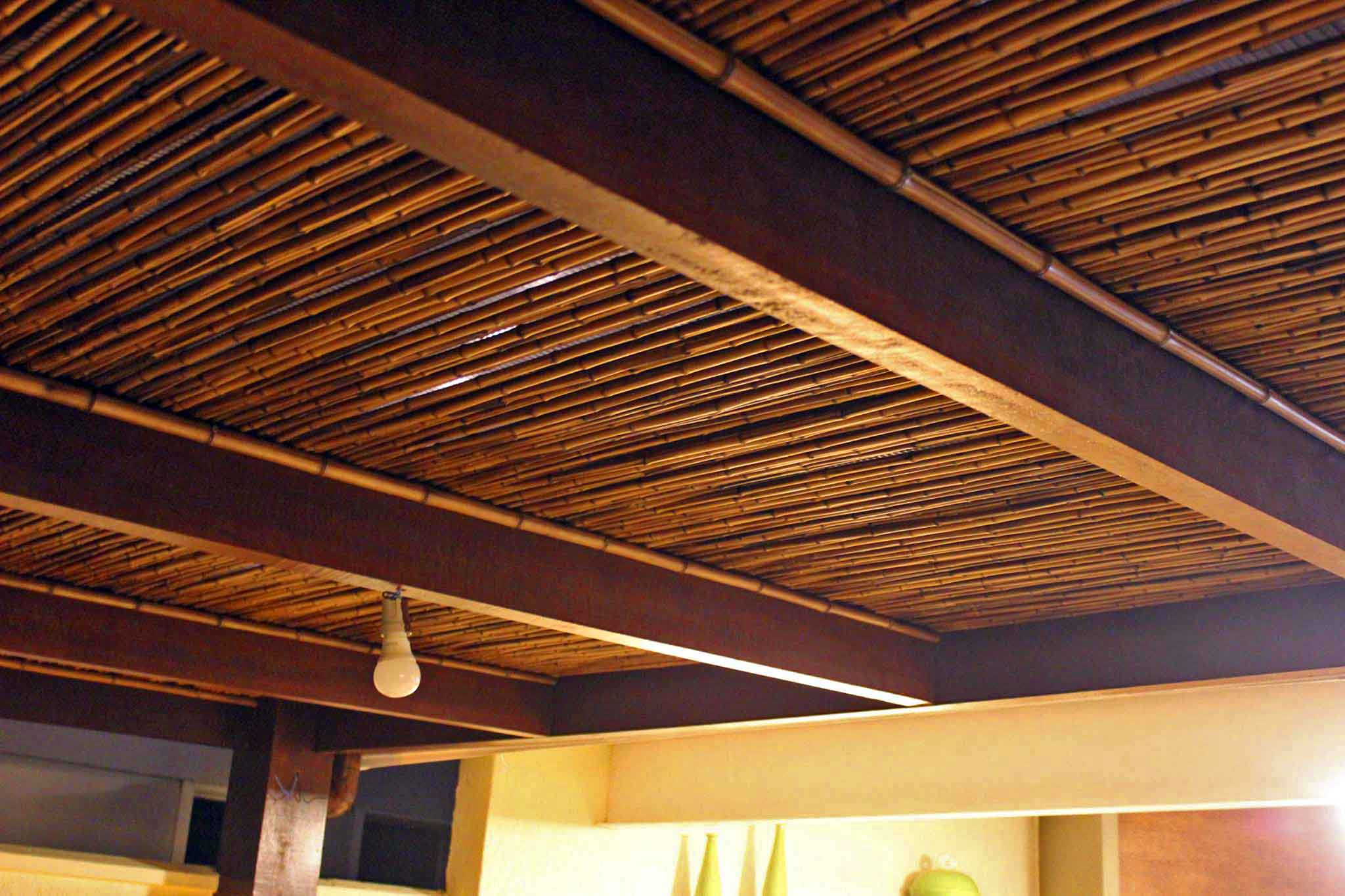 Guia Completo: Como Escolher o Melhor Forro de Bambu para Seu Pergolado