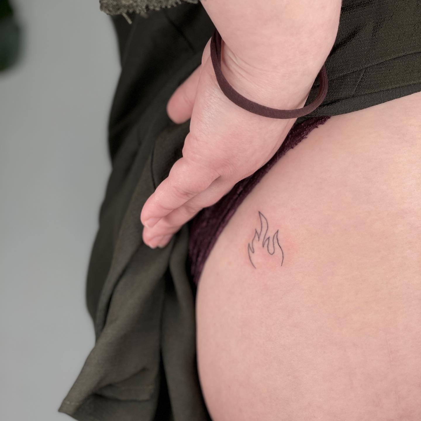 erros comuns ao fazer tatuagem no bumbum