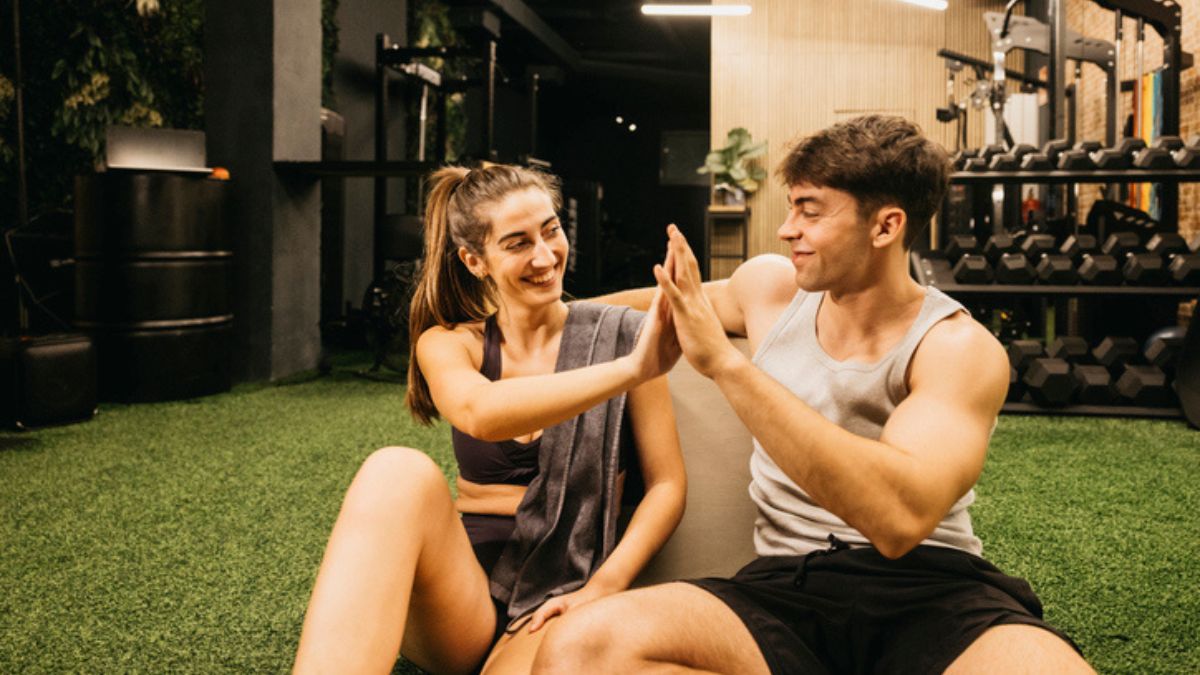 foto no espelho da academia vs foto profissional