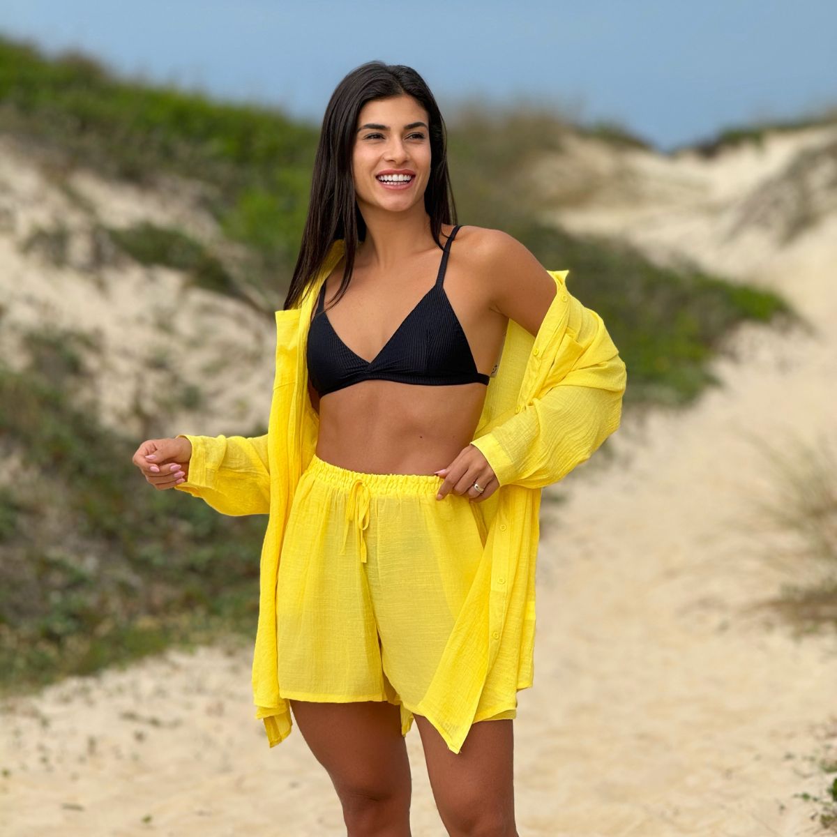 Cores vibrantes para sua saída de praia 2026: Guia completo