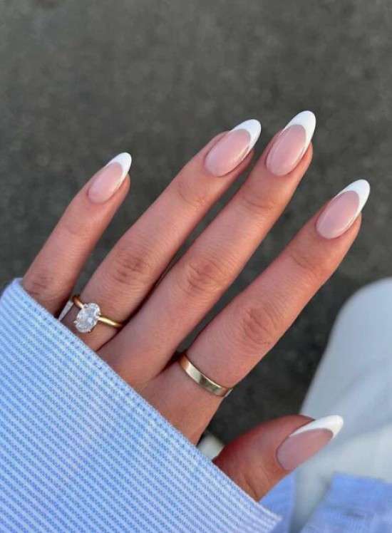 Unhas amendoadas com francesinha 2026