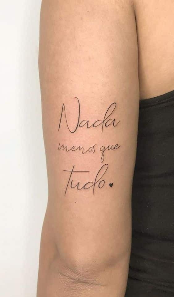 erros comuns ao escolher frase para tatuagem