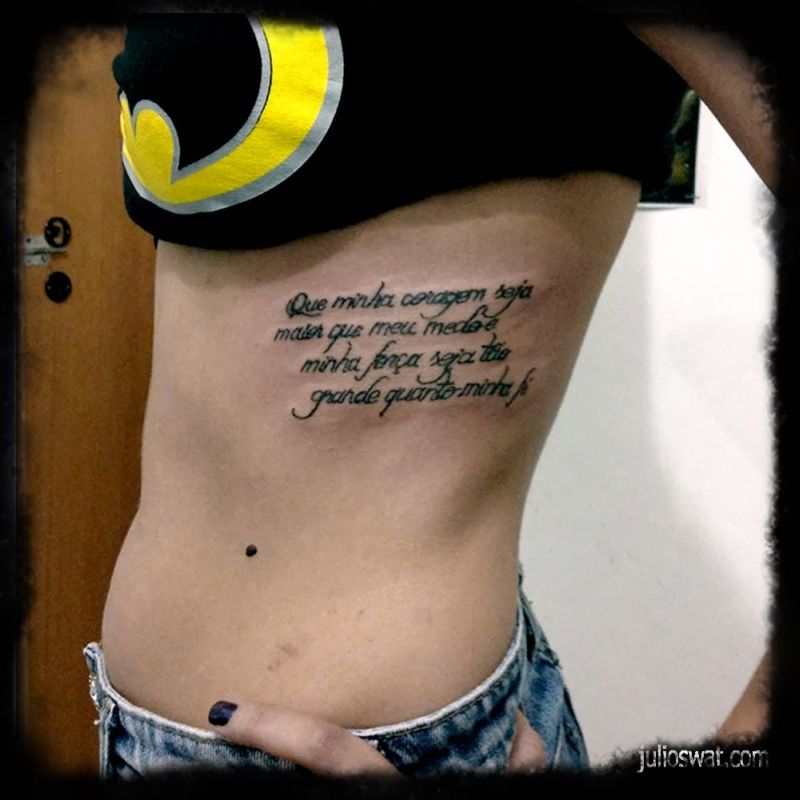 5 ideias de títulos para posts sobre tatuagens na costela:
1. Tatuagens na Costela: Guia Completo de Frases e Significados
2. Dor vs. Beleza: Tudo Sobre Tatuagens na Costela
3. Inspire-se: As Melhores Frases para Tatuar na Costela
4. Tatuagem na Costela: Dicas de Localização