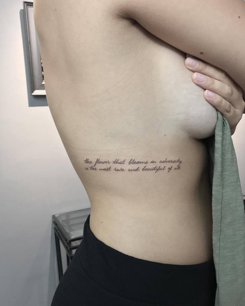 5 ideias de títulos para posts sobre tatuagens na costela:
1. Tatuagens na Costela: Guia Completo de Frases e Significados
2. Dor vs. Beleza: Tudo Sobre Tatuagens na Costela
3. Inspire-se: As Melhores Frases para Tatuar na Costela
4. Tatuagem na Costela: Dicas de Localização