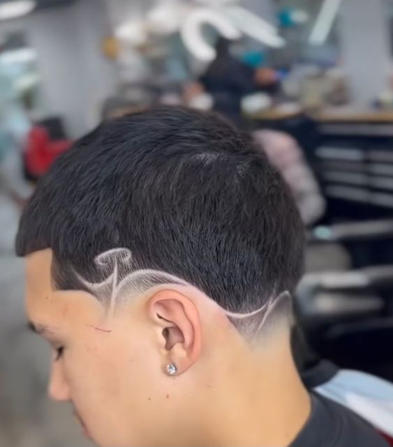 corte masculino com linhas