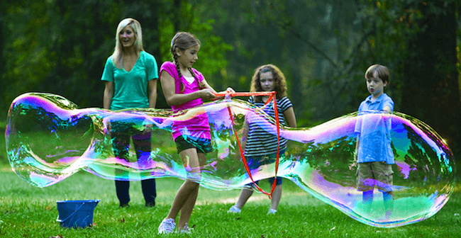 Como Fazer Brincadeiras de Gincana com Materiais Reciclados