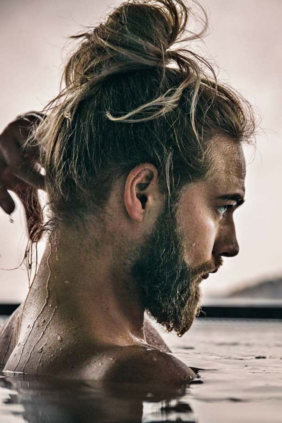 Guia Completo do Man Bun: Do Polido ao Bagunçado