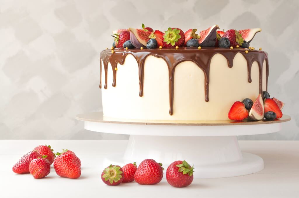 Os segredos do bolo de cenoura com chocolate perfeito