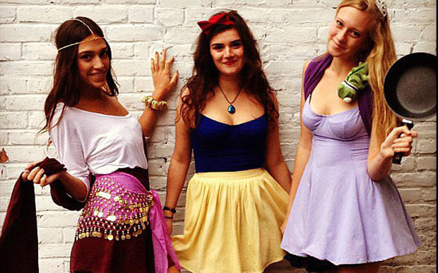 Guia Completo: Materiais Essenciais para Fantasias DIY Baratas