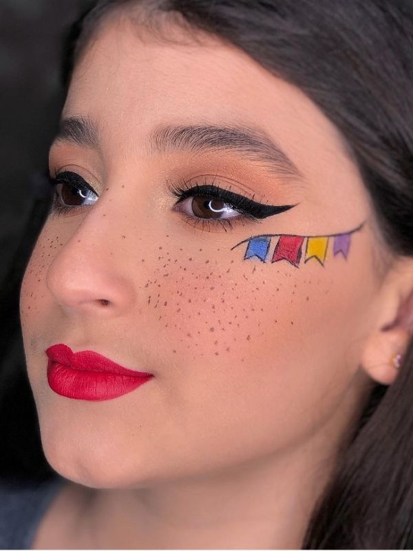 Top 5 Batons para Arrasar no Arraial sem Retocar