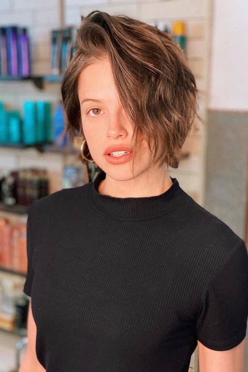 pixie cut desconectado ou short bob nuca elevada