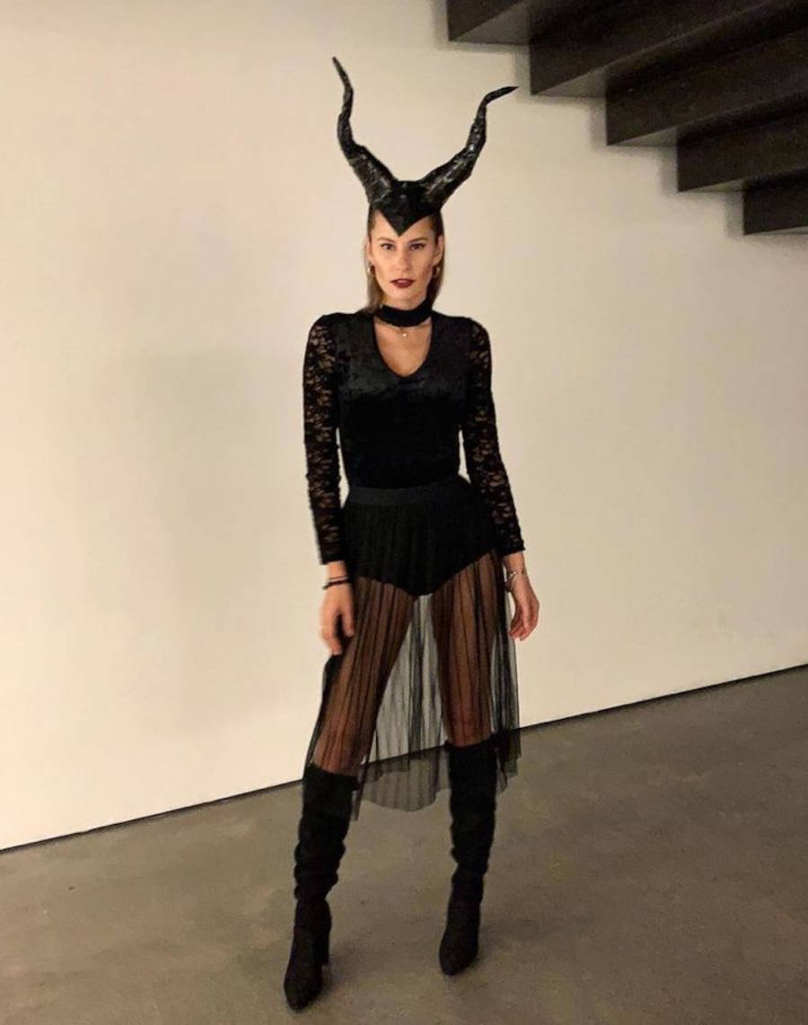 custo médio para montar uma fantasia feminina elaborada