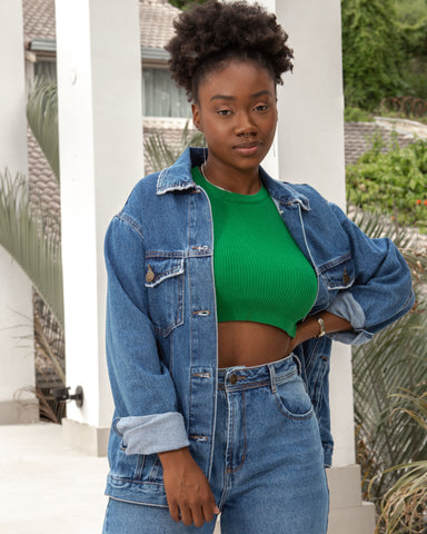 Guia Completo: Como Adotar a Estética Y2K no Seu Guarda-Roupa