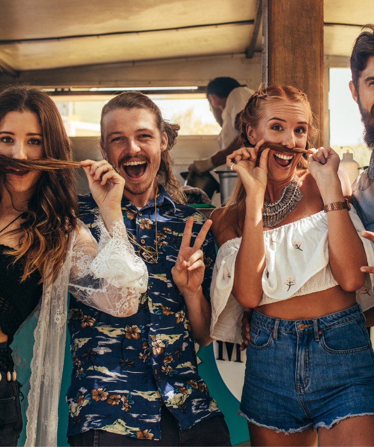 5 ideias de títulos:
1. Guia Completo: Como Montar o Look Perfeito para Festa Sertaneja
2. Do Clássico ao Moderno: Tendências de Moda Country para Todos os Estilos
3. Festa Sertaneja: Dicas Essenciais de Looks Masculinos e Femininos
4. O Poder dos Acessórios: Como Finalizar seu Visual Country
5. Brilho e Couro: Apostas para um Look Sertanejo Noturno Inesquecível