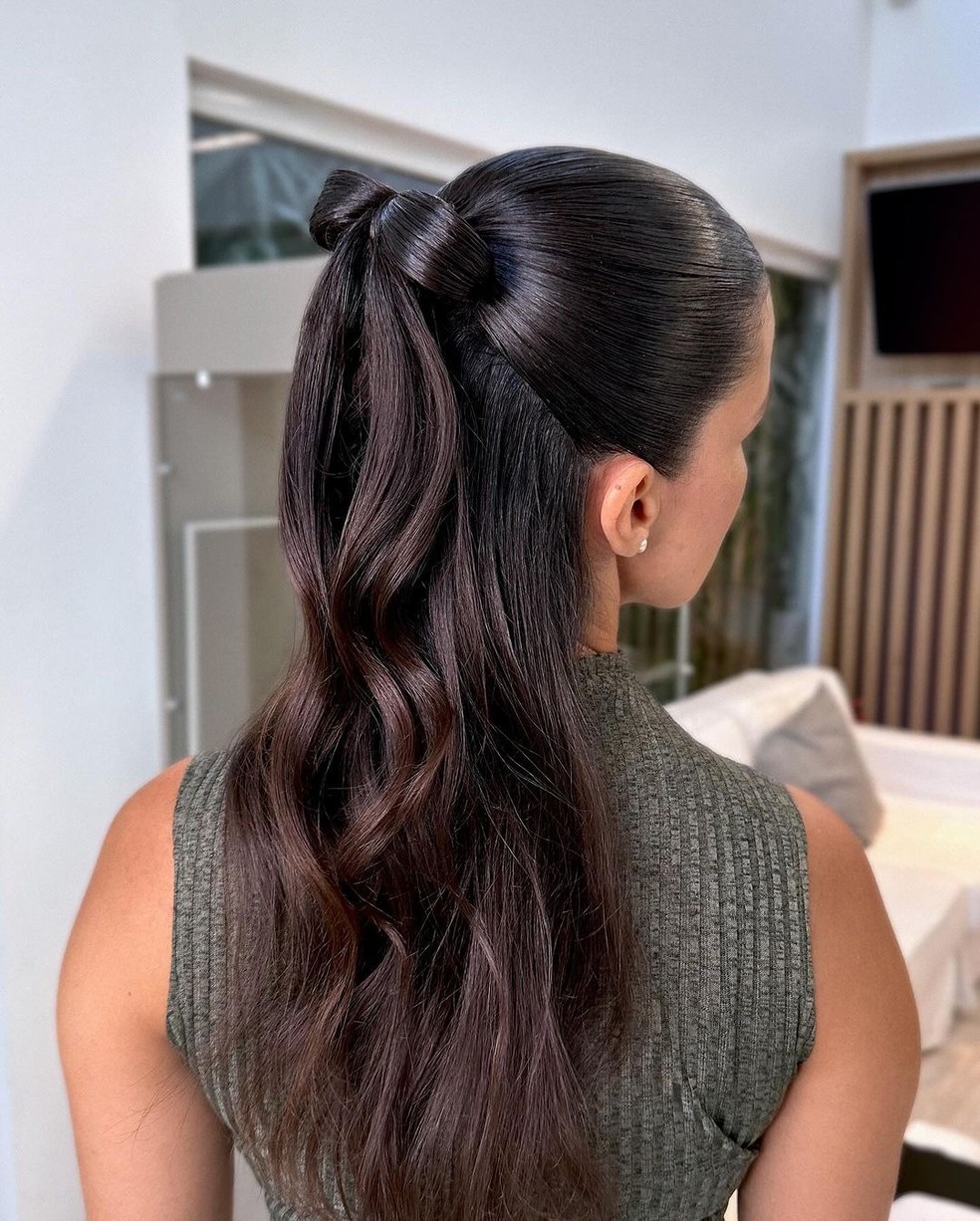 Penteados que Rejuvenescem: Opções Elegantes para Mulheres Maduras