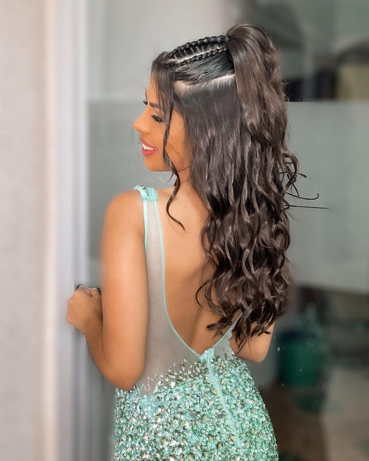 ideias de penteados presos para festas com trança