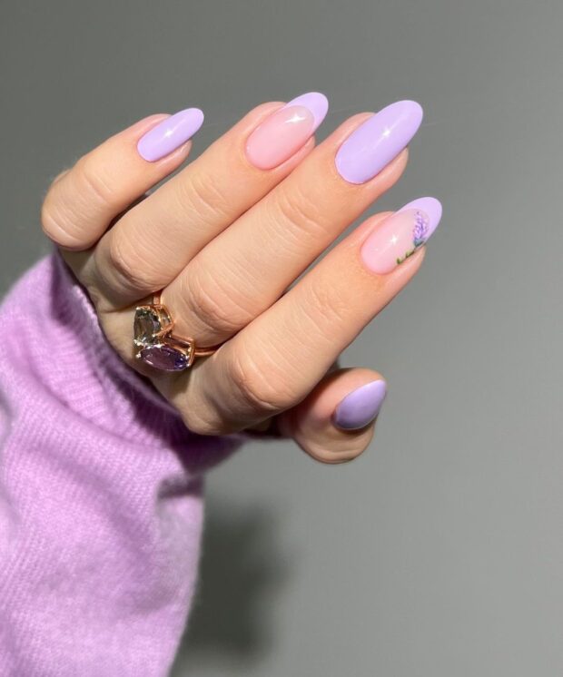 Unhas roxas decoradas