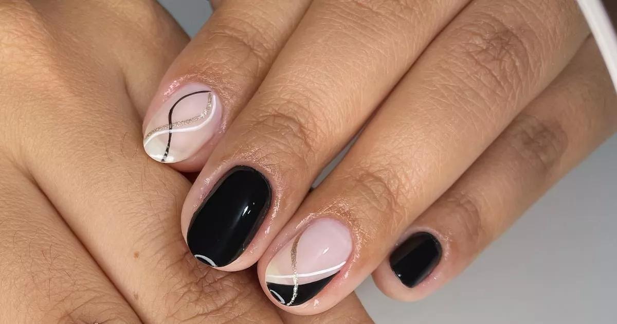 unhas quadradas curtas
