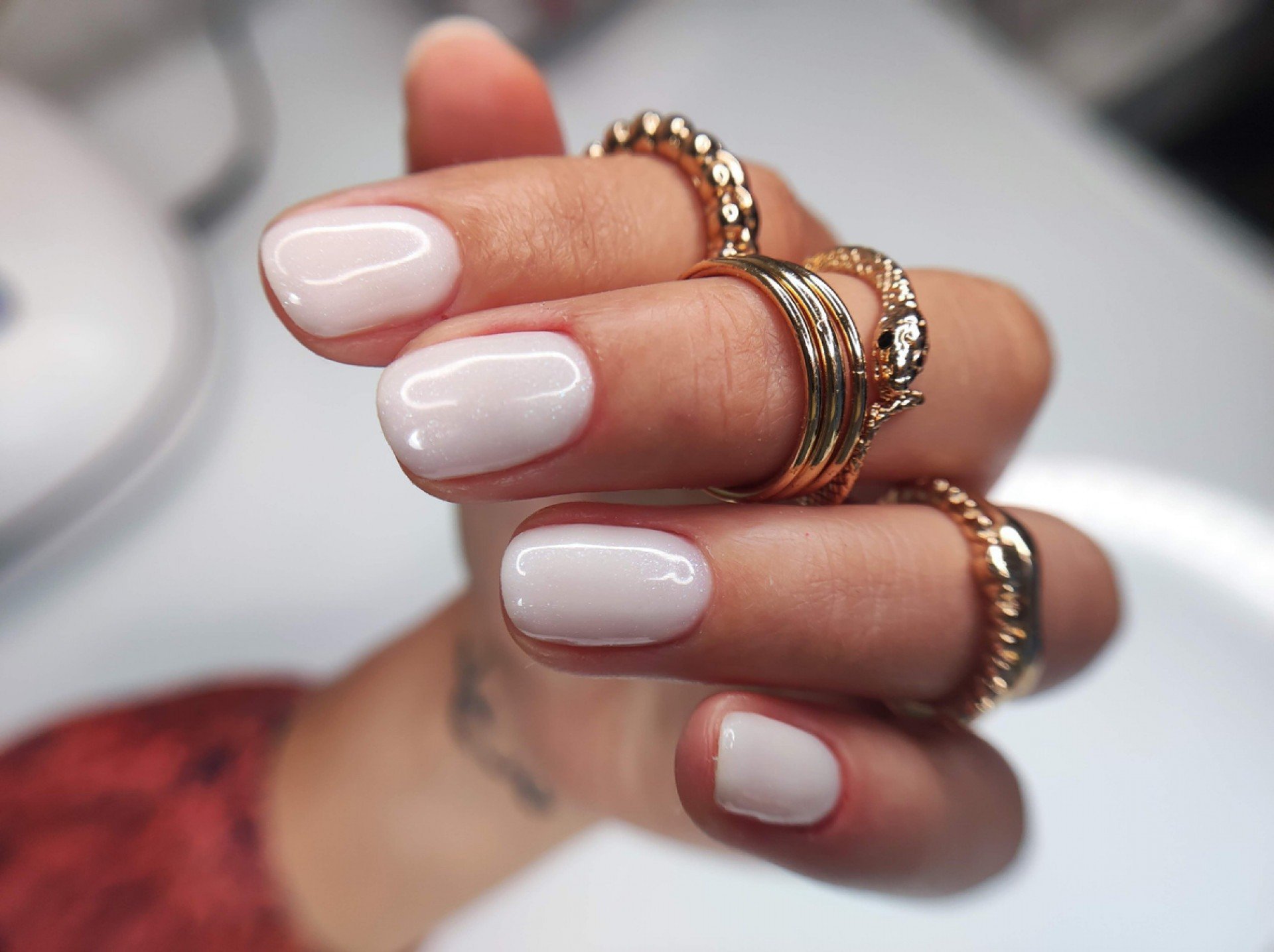 quanto custa fazer unhas claras em salão