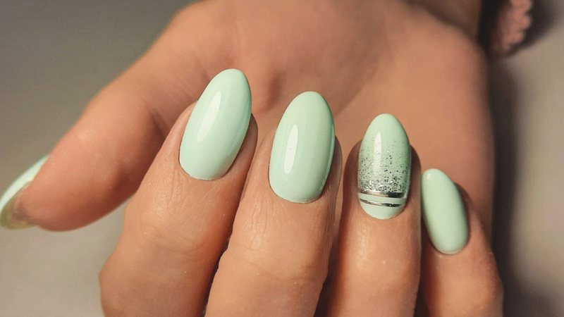 como manter unhas claras impecáveis por mais tempo