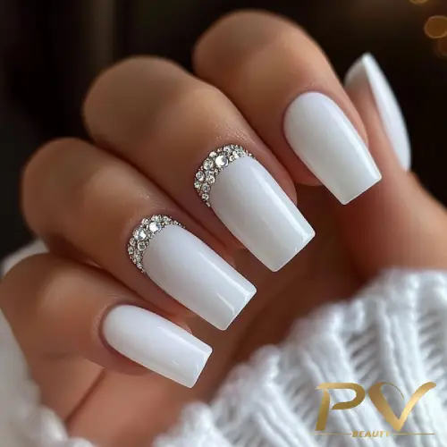 ideias criativas unhas claras decoradas