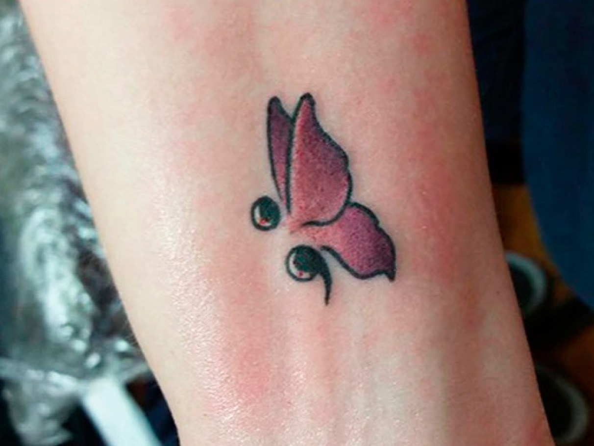 tatuagem ponto e virgula minimalista ou elaborada qual escolher