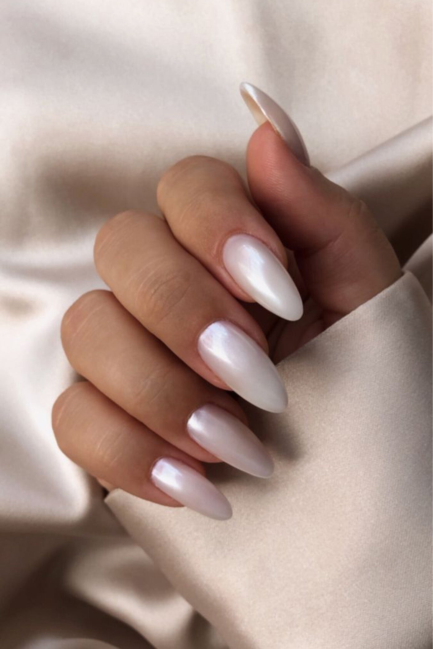 como fazer unhas milky white para noiva