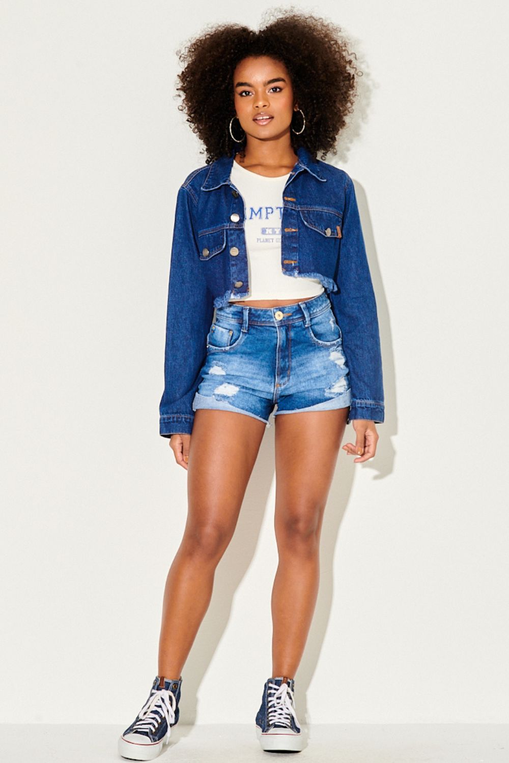 jaqueta jeans feminina curta looks