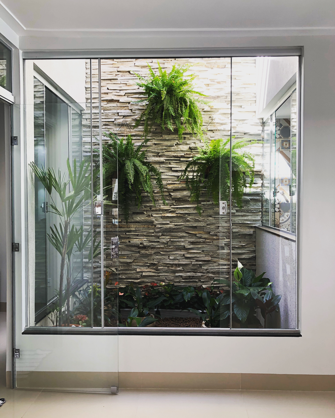 ideias de jardim de inverno para sala pequena