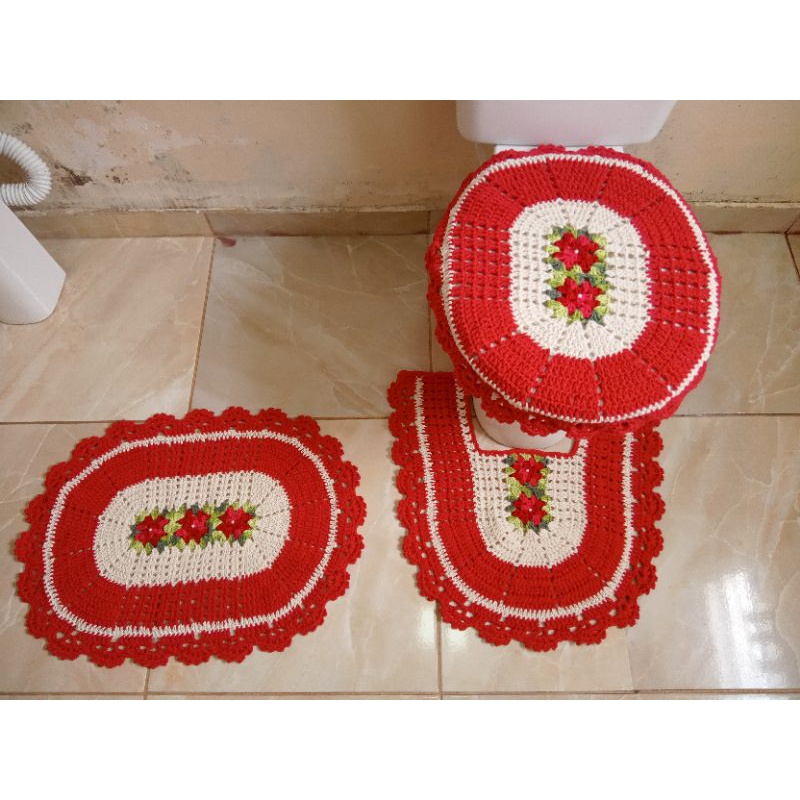 Jogo de banheiro de crochê vermelho e cru