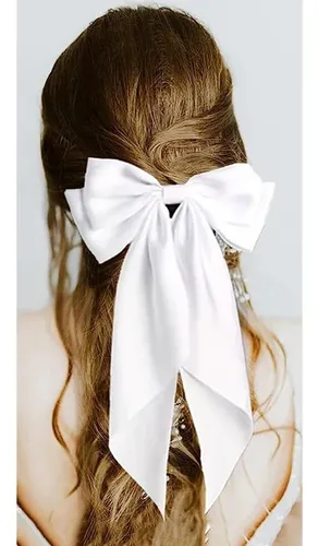 Inspirações de Laços de Cabelo: Do Estilo Coquette ao Clean Girl