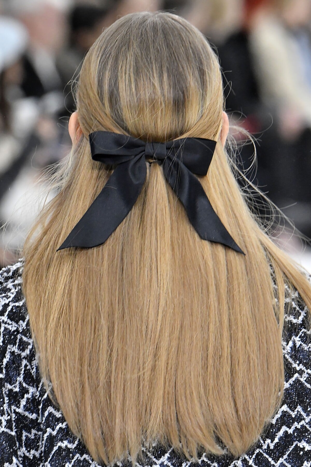 Como Usar Laços Grandes para Cabelo: Dicas de Penteados e Estilo