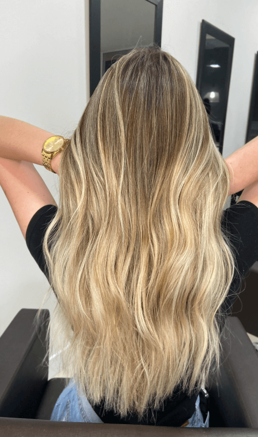 loiro iluminado perolado em cabelo curto