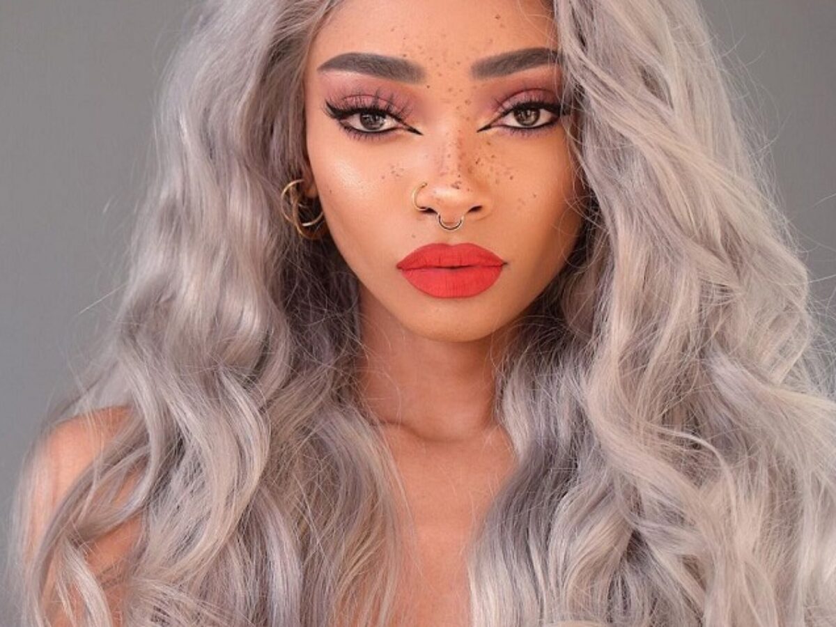 5 ideias de títulos:
1. Guia Completo: Tudo Sobre o Loiro Médio Acinzentado 7.1
2. Como Alcançar o Loiro Médio Acinzentado Perfeito em Casa
3. Loiro Médio Acinzentado: A Solução Ideal para Cabelos Brancos e Laranjas
4. Produtos Essenciais para Manter seu Loiro Médio Acinzentado Vibrante
5. Desvendando o 7.1: Dicas de Aplicação e Manutenção do Loiro Acinzentado