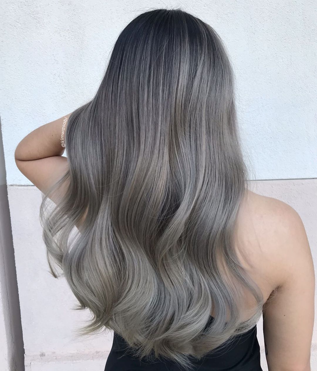 Loiro Médio Acinzentado