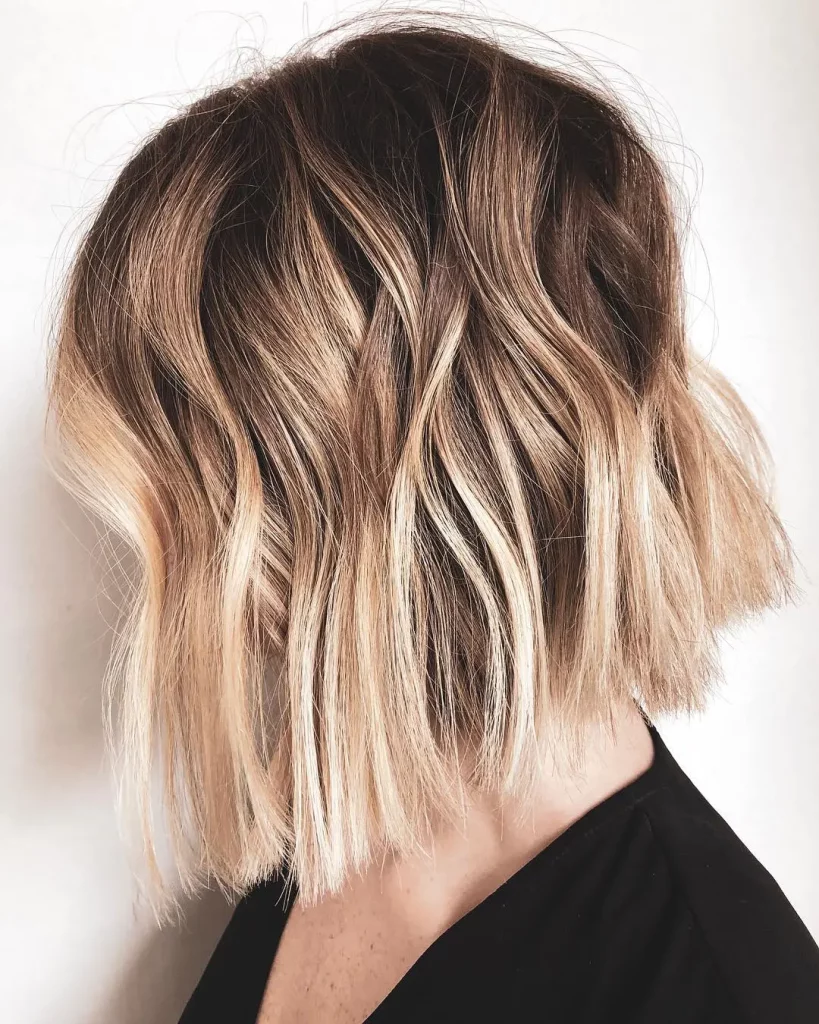 Guia Completo: Como Escolher o Long Bob Perfeito para Seu Rosto; Long Bob Desfiado vs. Double Long Bob: Qual o Melhor para Você?; Long Bob com Franja: 10 Inspirações para um Visual Marcante; Long Bob em Cabelos Cacheados e Crespos: Dicas e Cuidados Essenciais; Mitos e Verdades sobre o Corte Long Bob: Tudo o que Você Precisa Saber