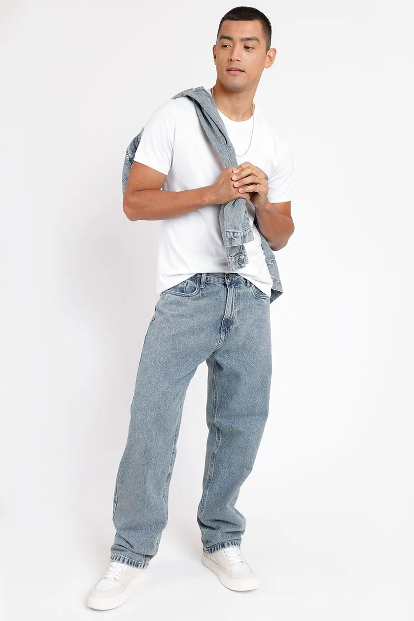 como usar slip dress com camiseta look anos 90