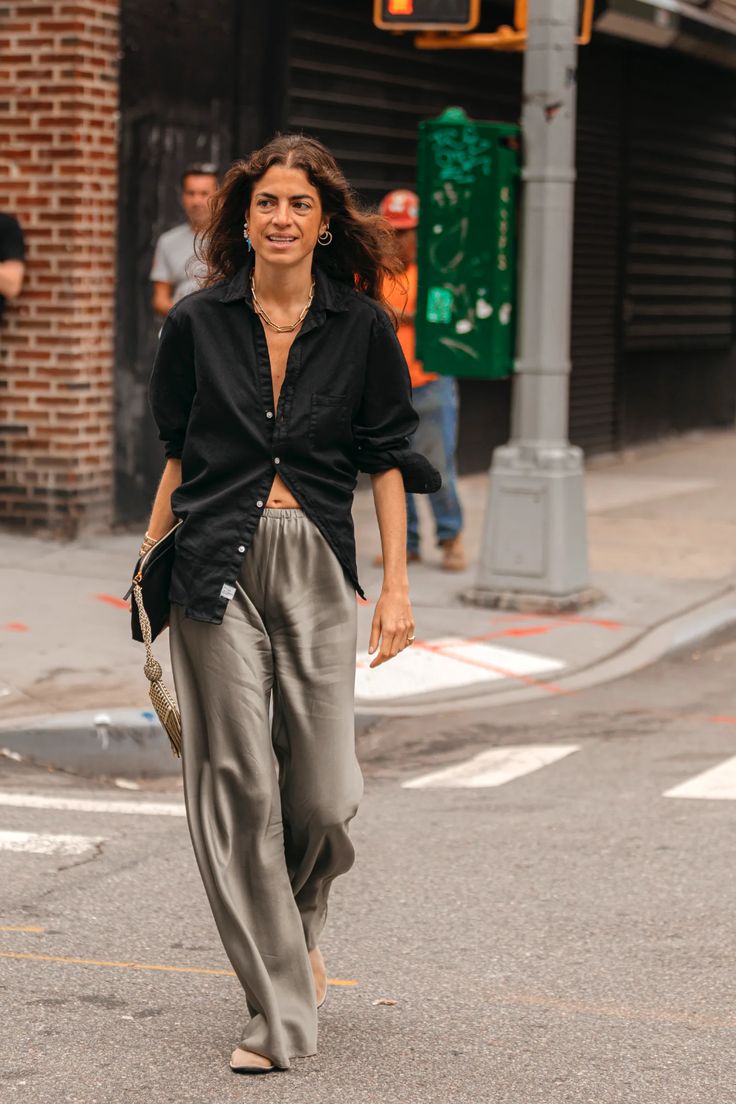 calça acetinada elegante