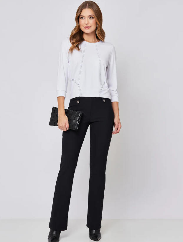 calça preta com blazer