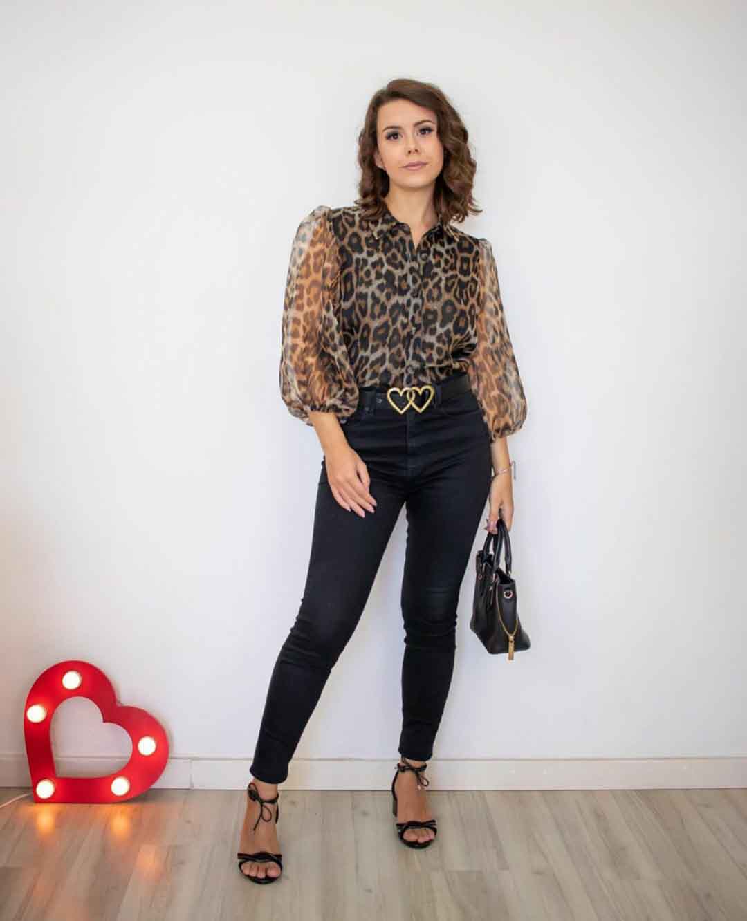 look calça preta trabalho