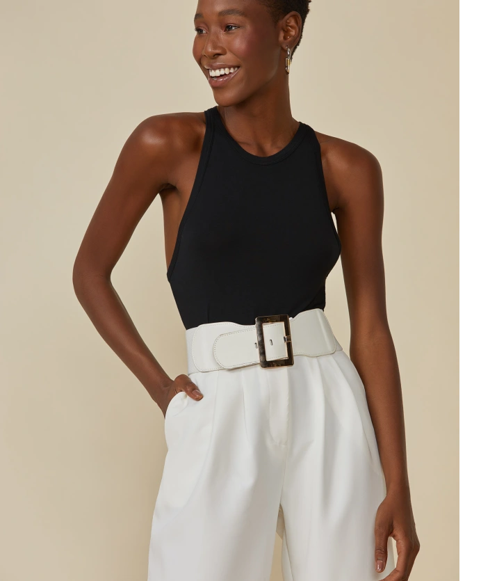 Do Jeans ao Vestido: Os Melhores Cintos para Cada Peça do Seu Guarda-Roupa