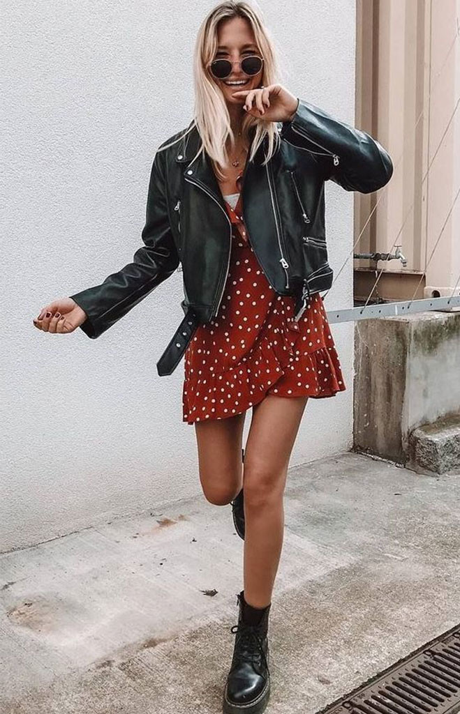 look casual com jaqueta de couro