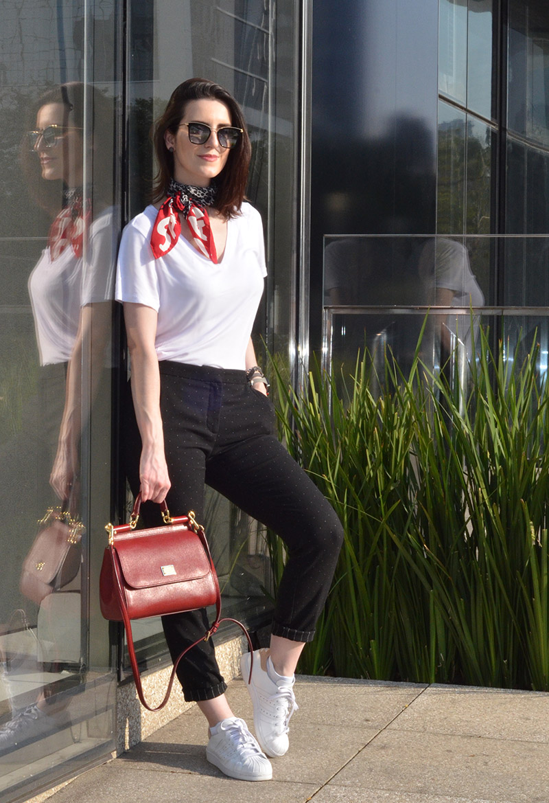 looks com lenço no pescoço