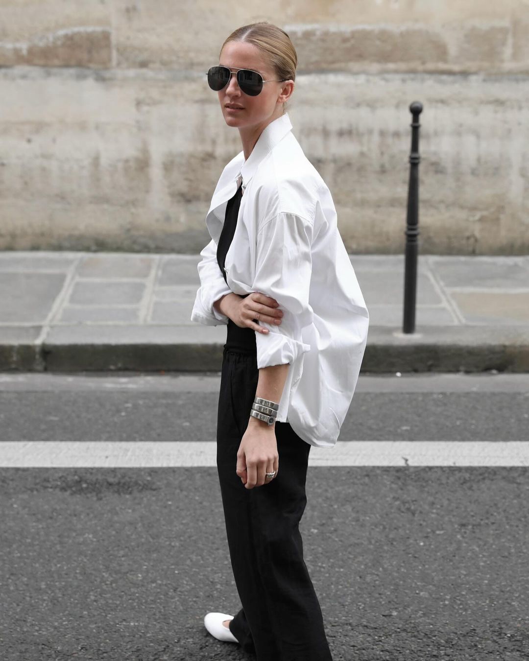 look despojado casual chic ou totalmente casual